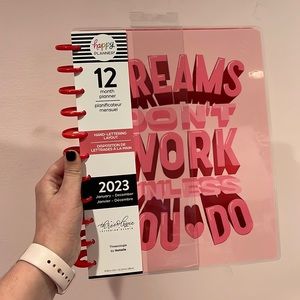 Adorable 2022-2023 planner!!